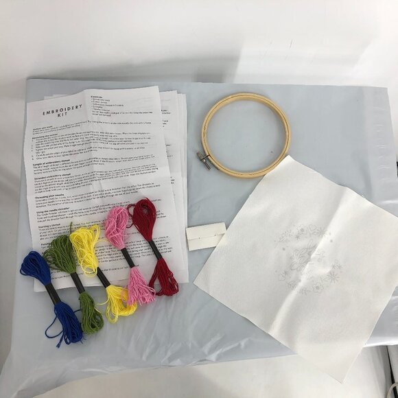 New w/box  "Yes She Can" Embroidery Kit Beginners 9.5" circle white cotton Gift - Picture 5 of 12